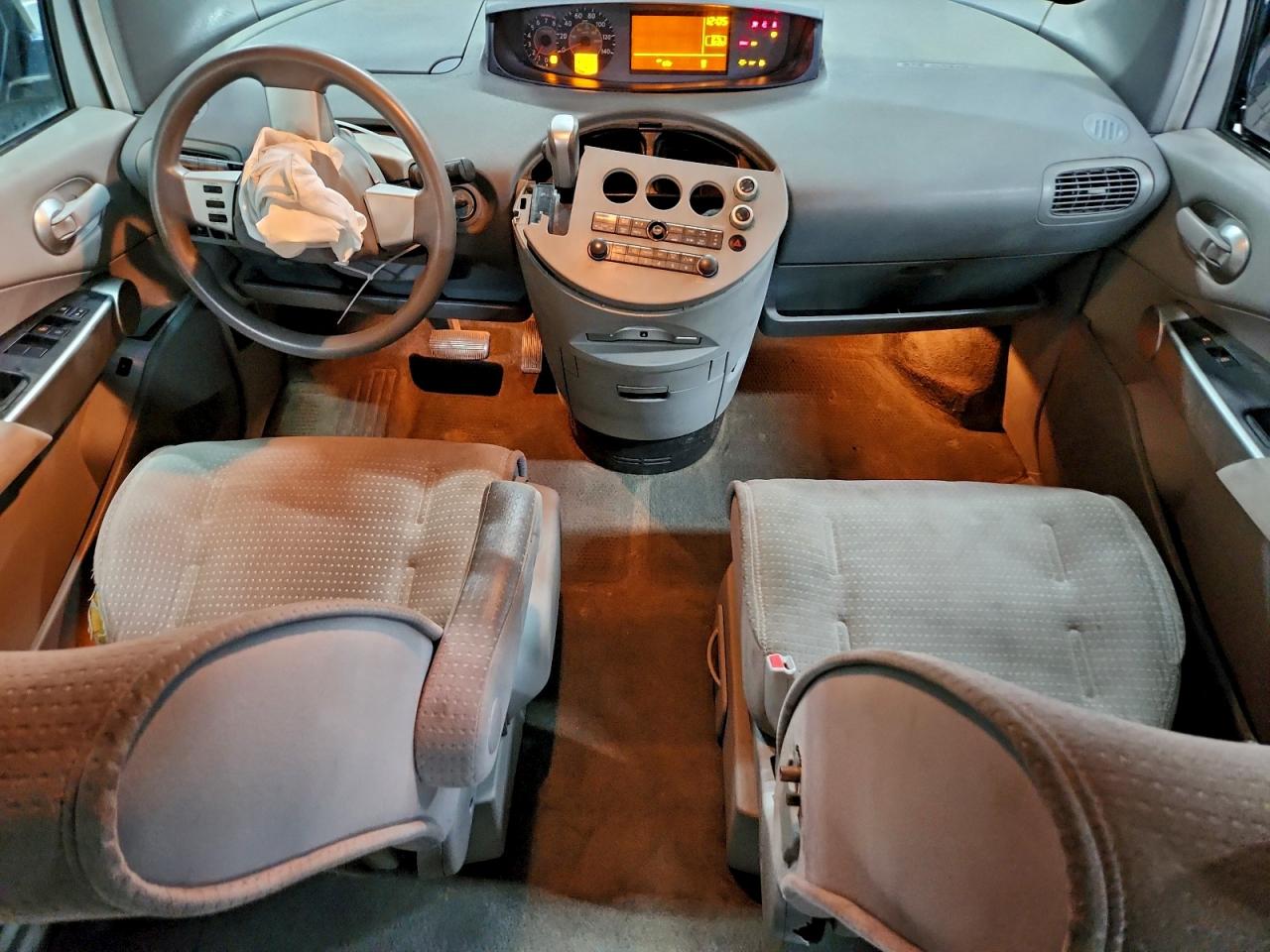 2005 NISSAN QUEST S photo 8