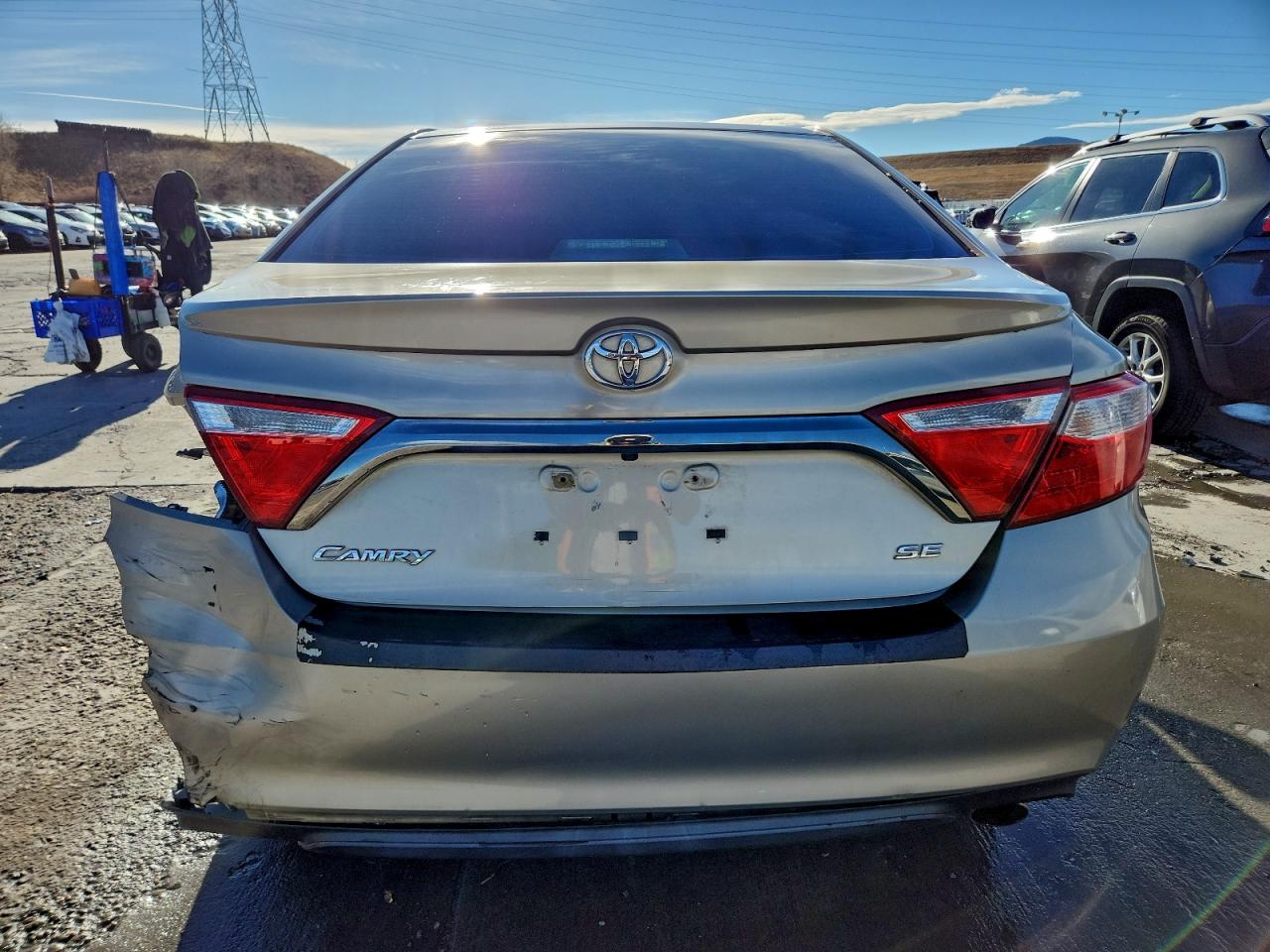 2016 TOYOTA CAMRY LE photo 6