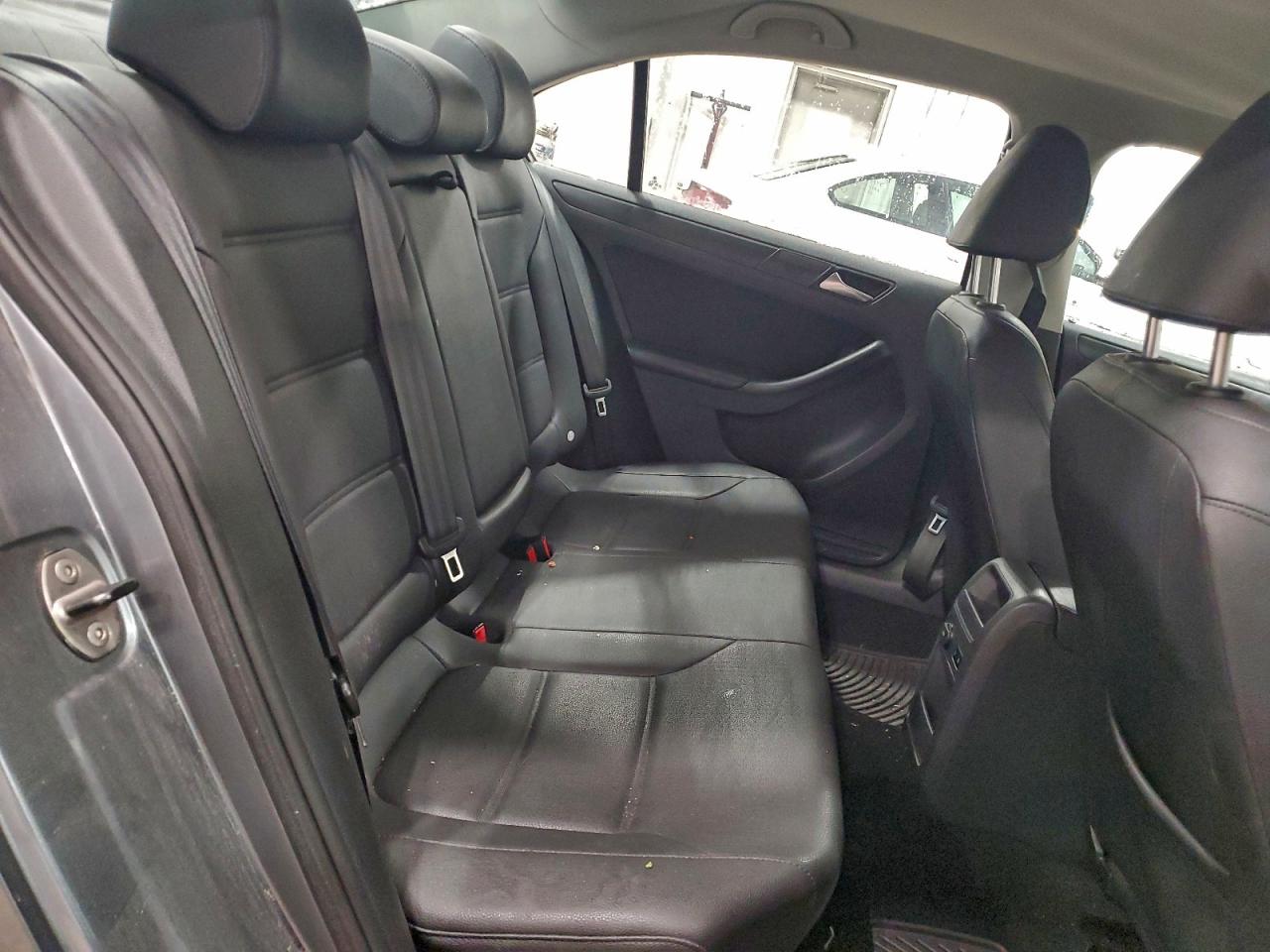 2012 VOLKSWAGEN JETTA SE photo 28
