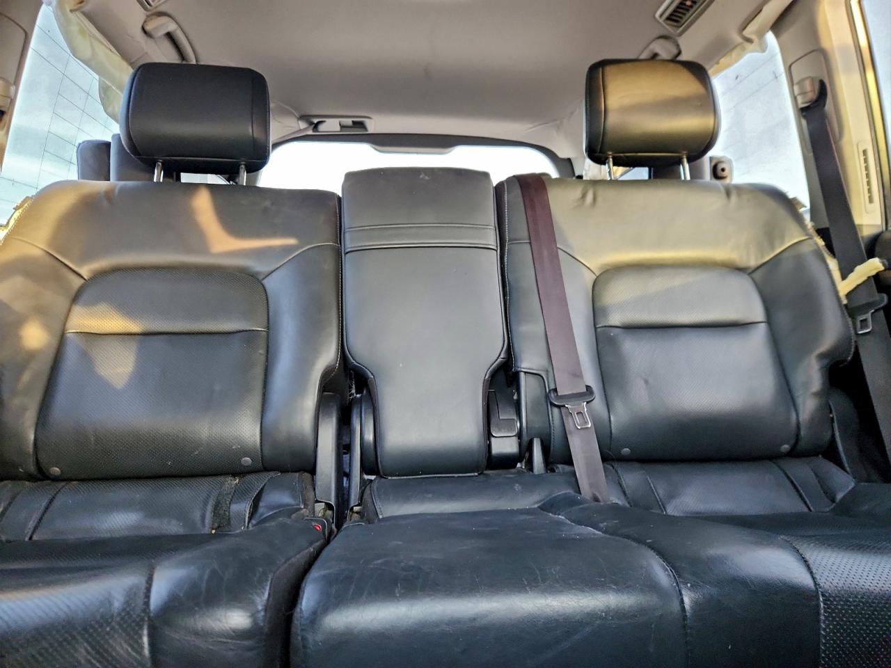 2017 TOYOTA LAND CRUISER photo 10