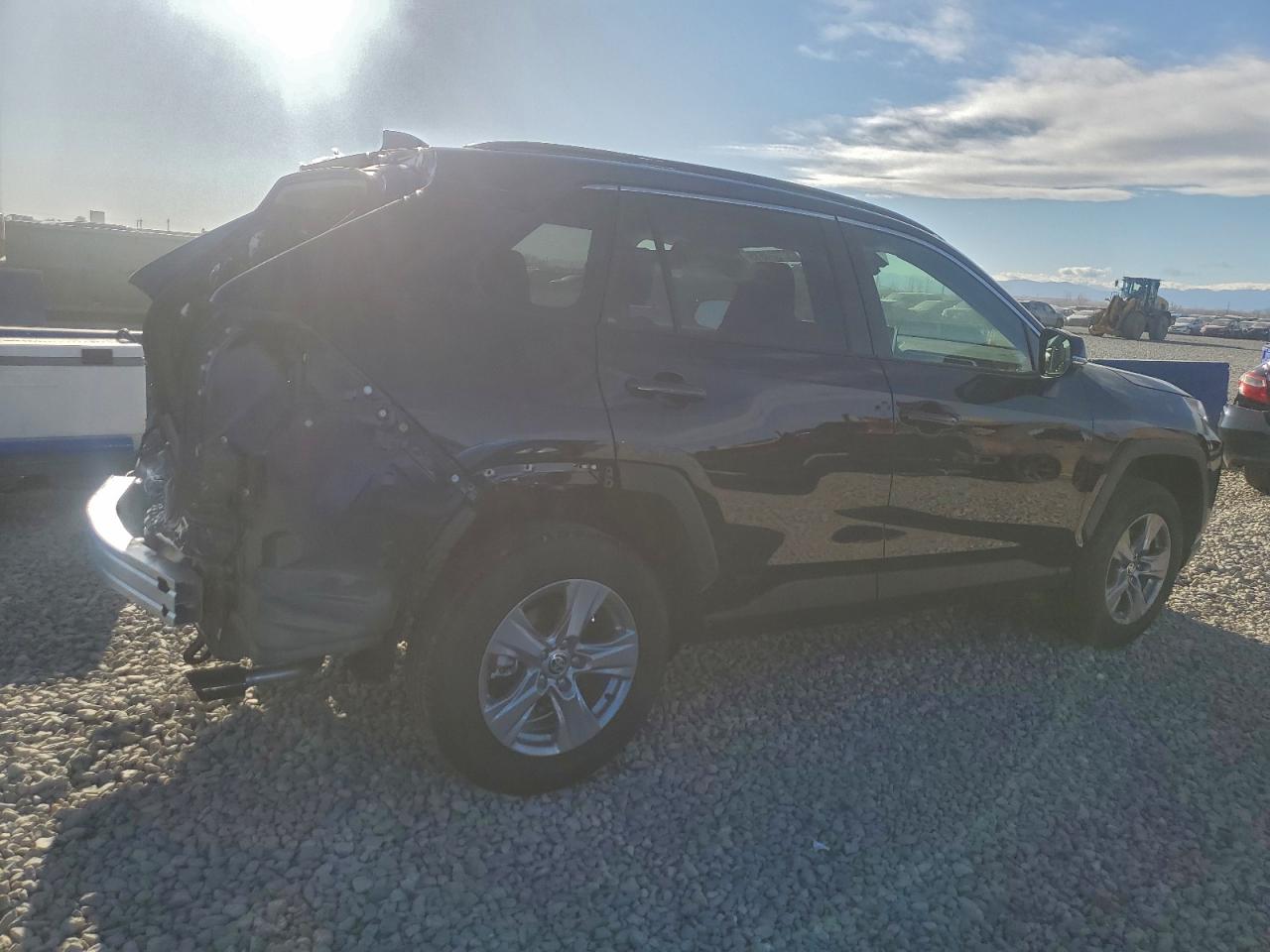 2025 TOYOTA RAV4 XLE photo 3