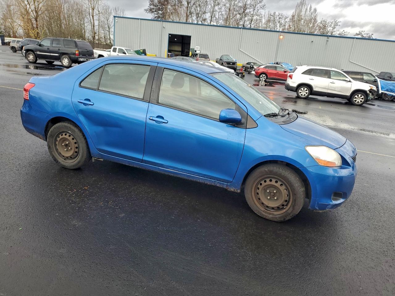 2010 TOYOTA YARIS photo 4
