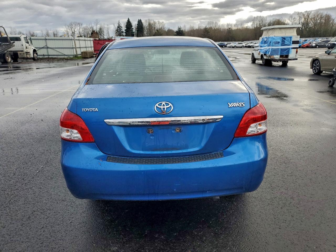 2010 TOYOTA YARIS photo 6