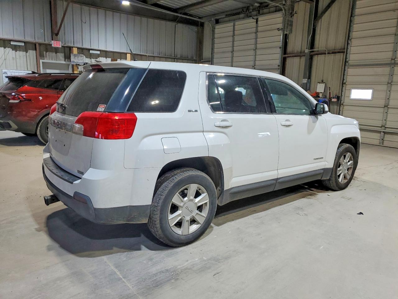 2012 GMC TERRAIN SLE photo 3
