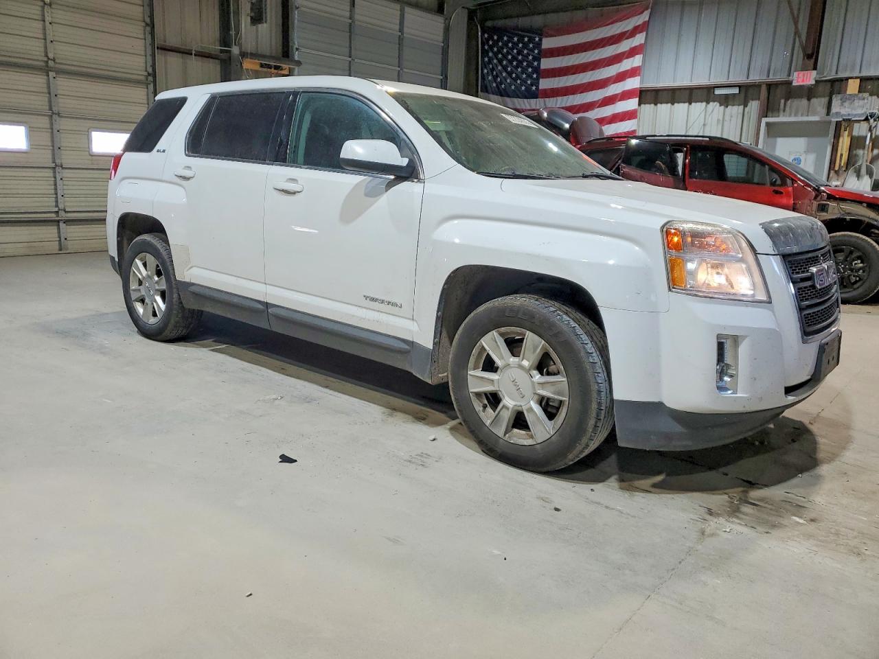 2012 GMC TERRAIN SLE photo 4