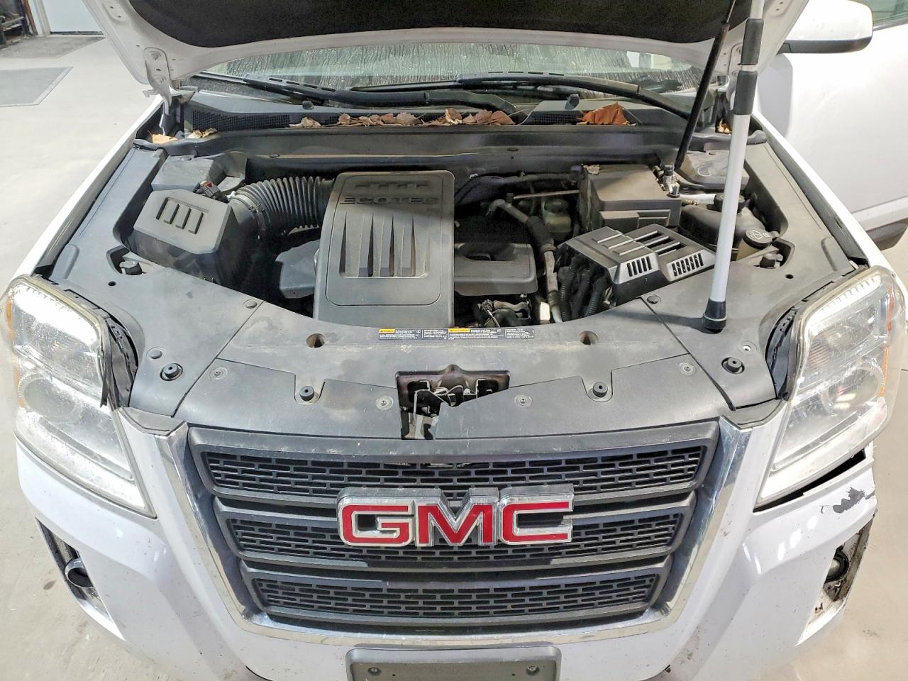 2012 GMC TERRAIN SLE photo 12