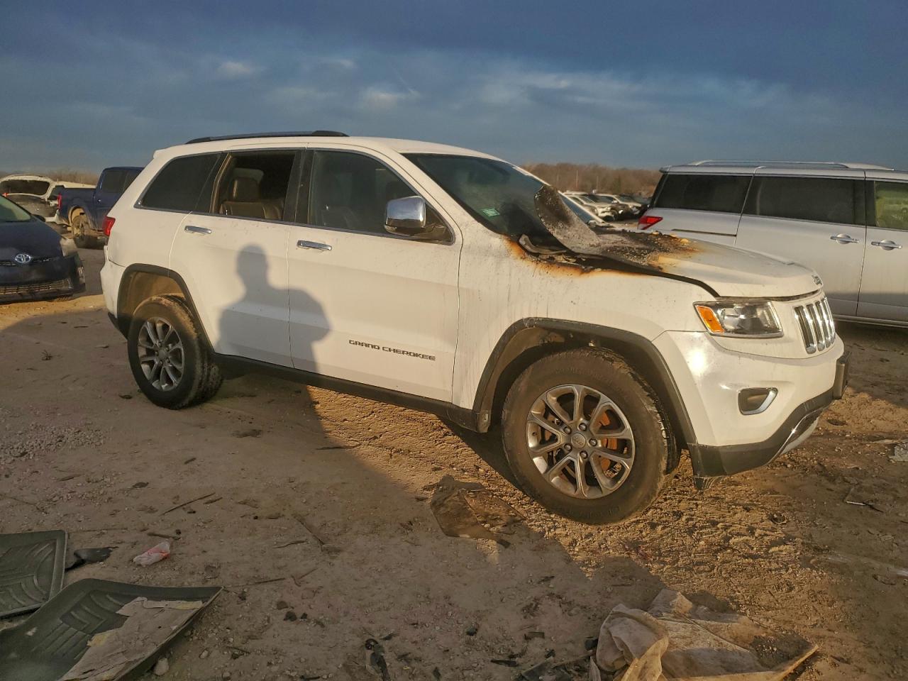 2016 JEEP GRAND CHEROKEE LIMITED photo 4