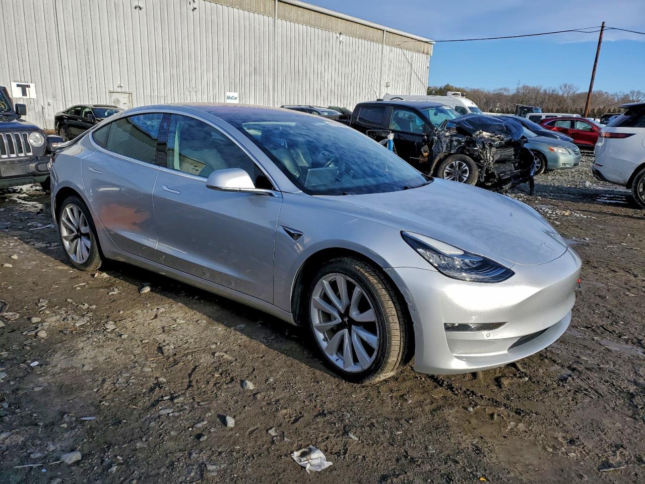 2018 TESLA MODEL 3 photo 4