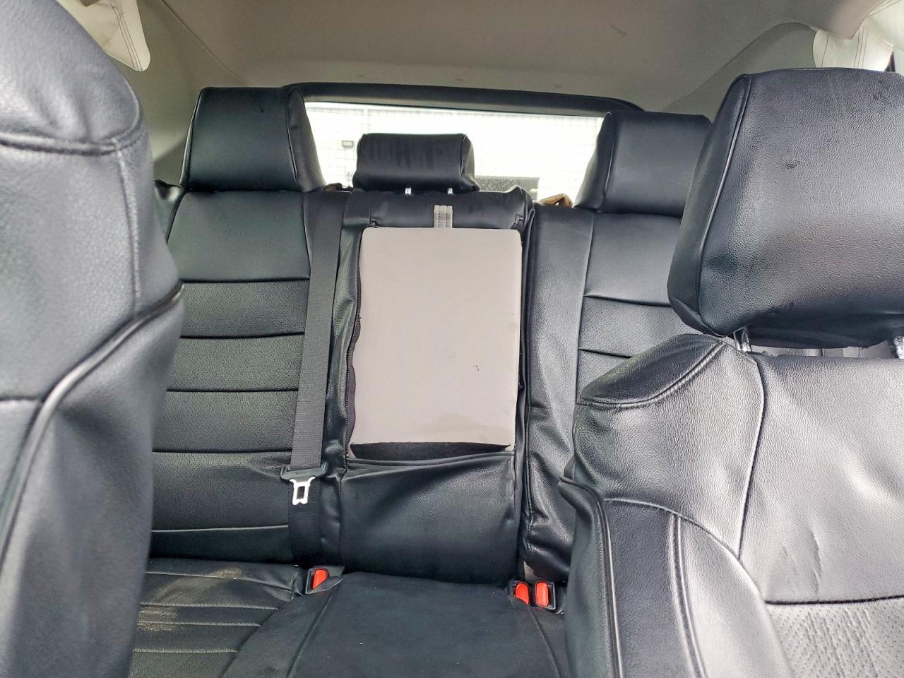 2022 TOYOTA RAV4 XLE photo 10