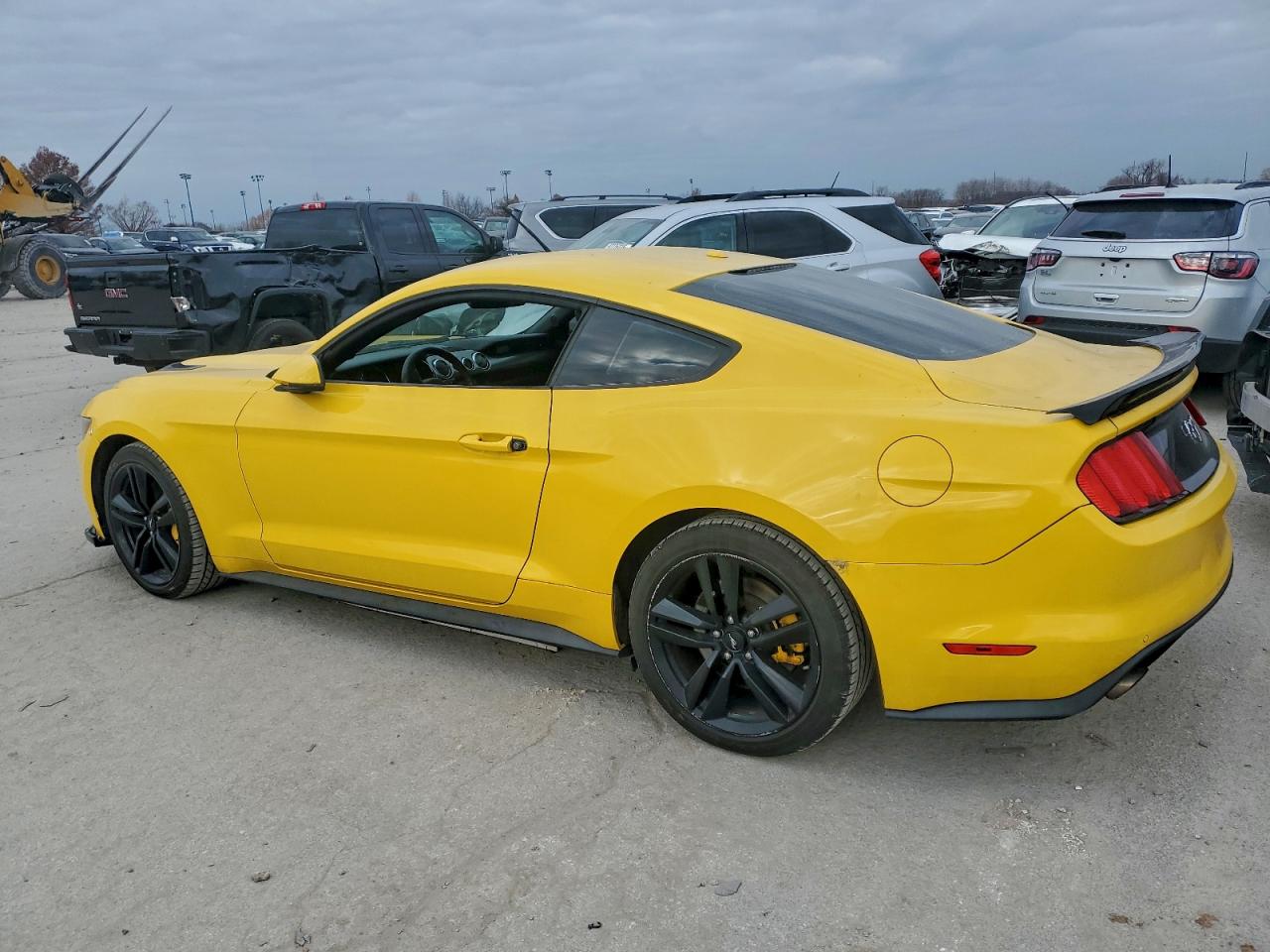 2015 FORD MUSTANG photo 4