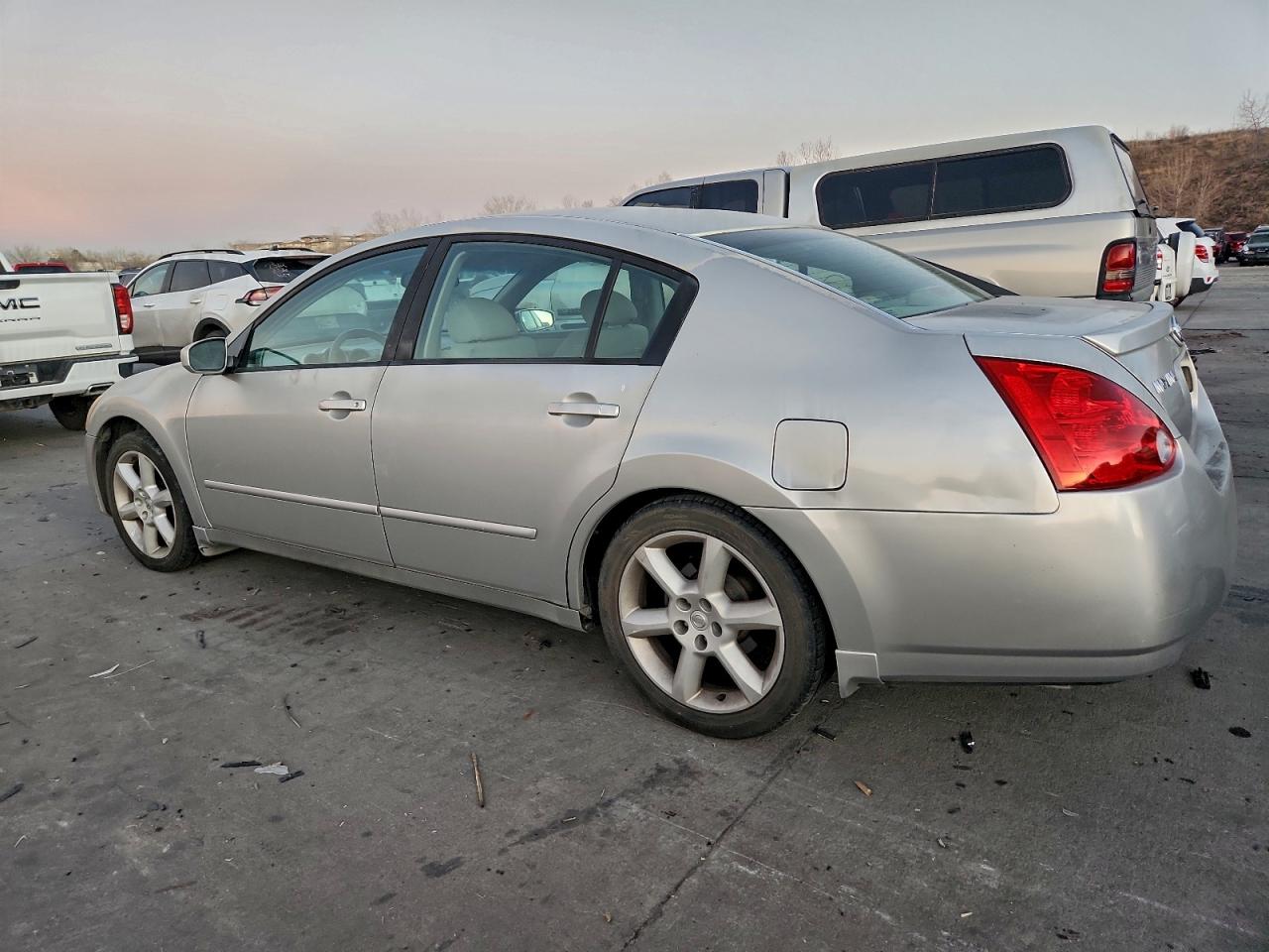 2004 NISSAN MAXIMA SE photo 3