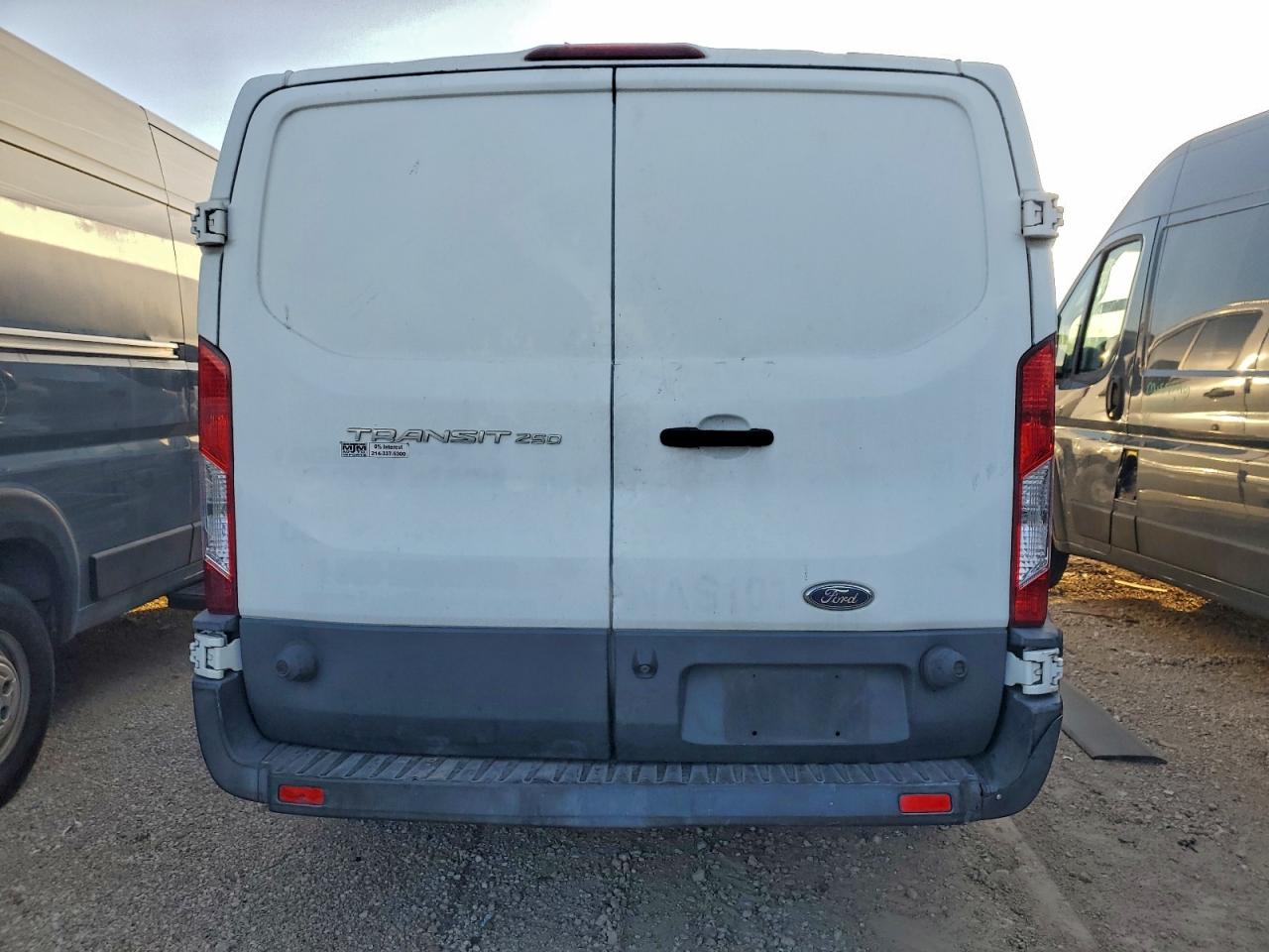 2016 FORD TRANSIT T-250 photo 16