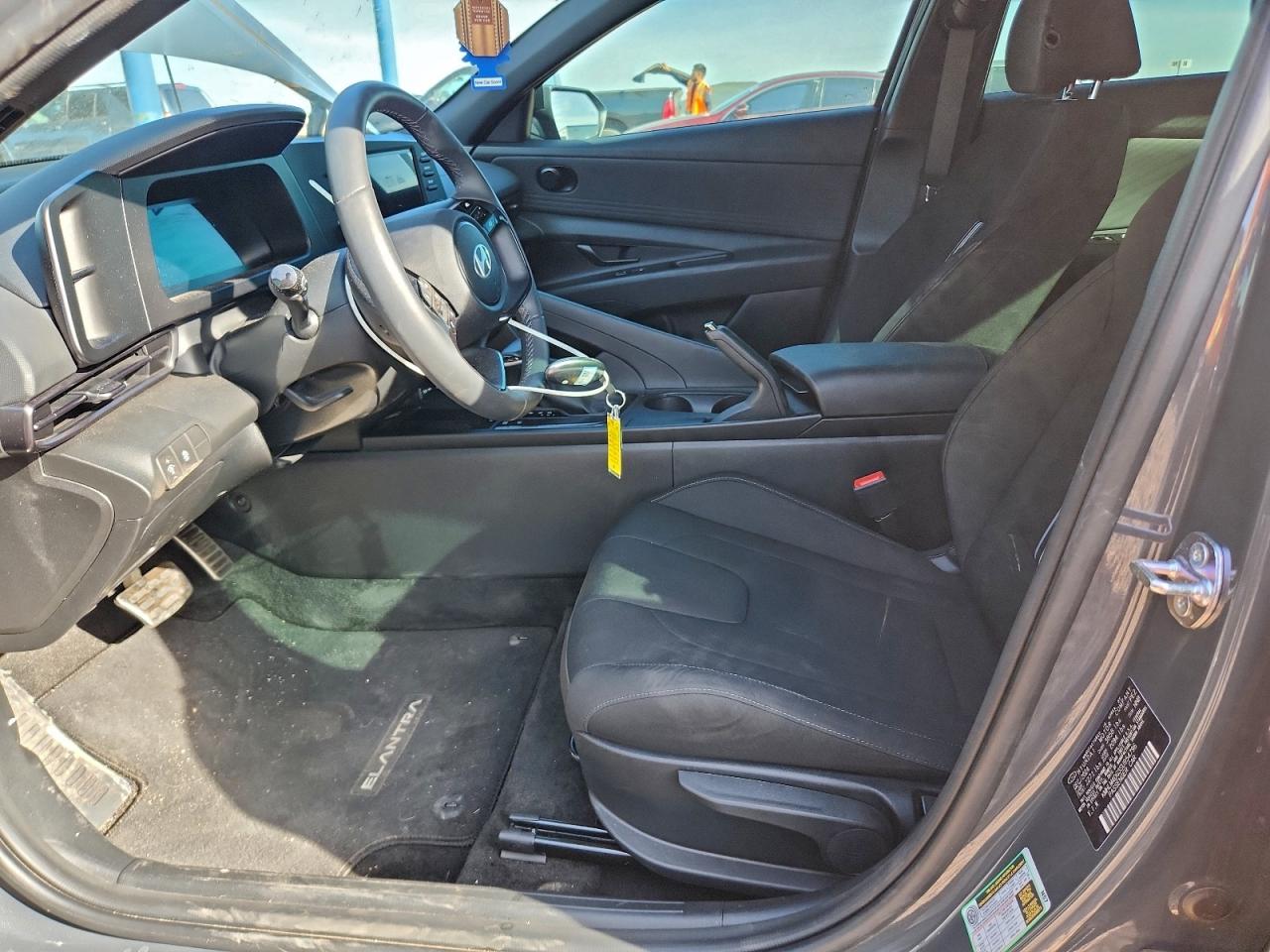 2025 HYUNDAI ELANTRA SEL SPORT photo 7