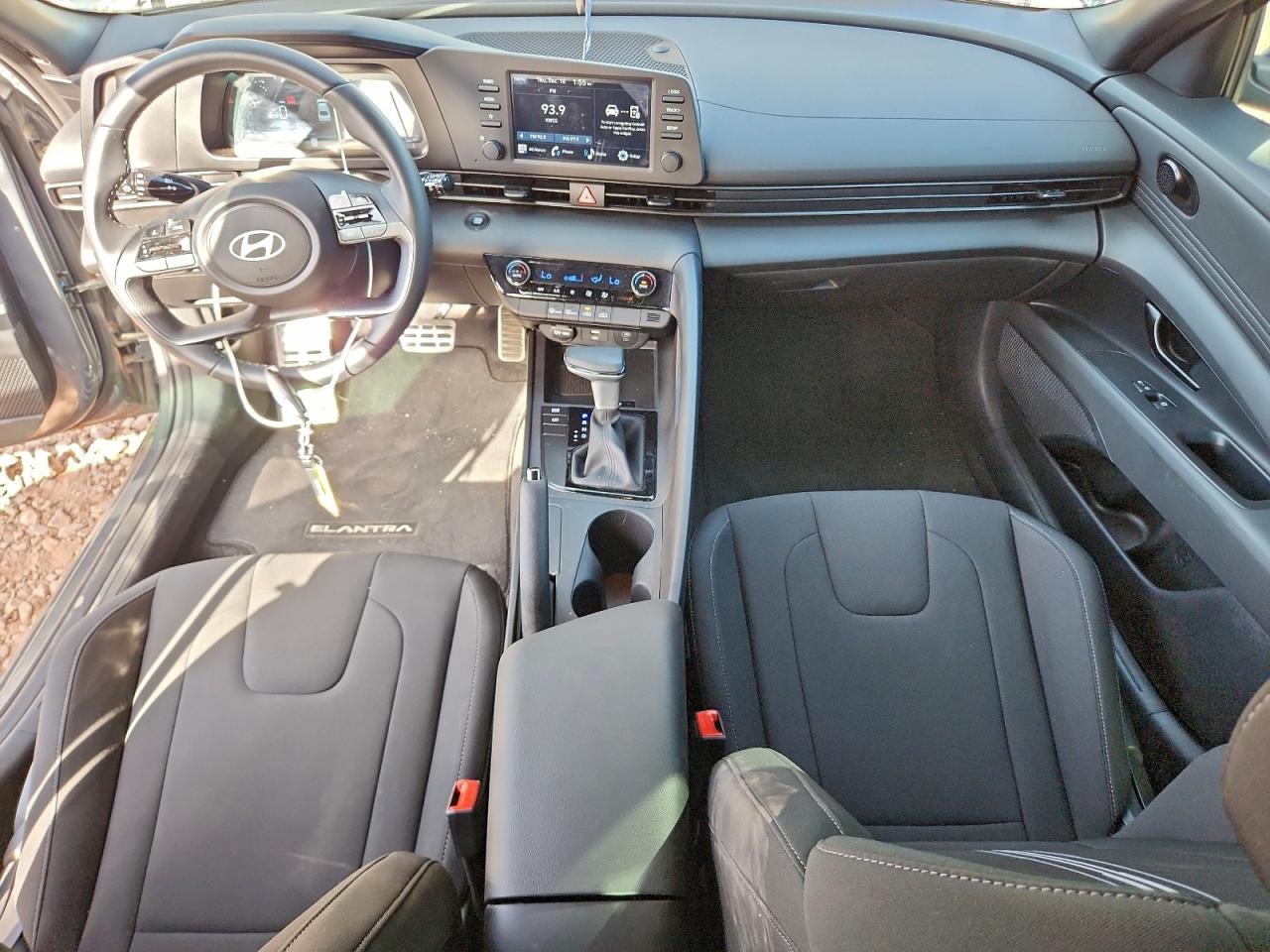 2025 HYUNDAI ELANTRA SEL SPORT photo 8