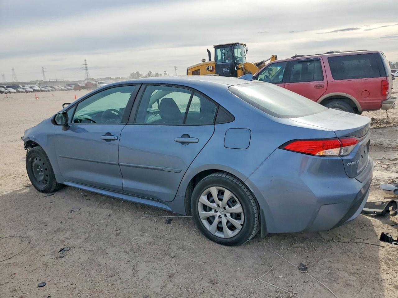 2020 TOYOTA COROLLA LE photo 2