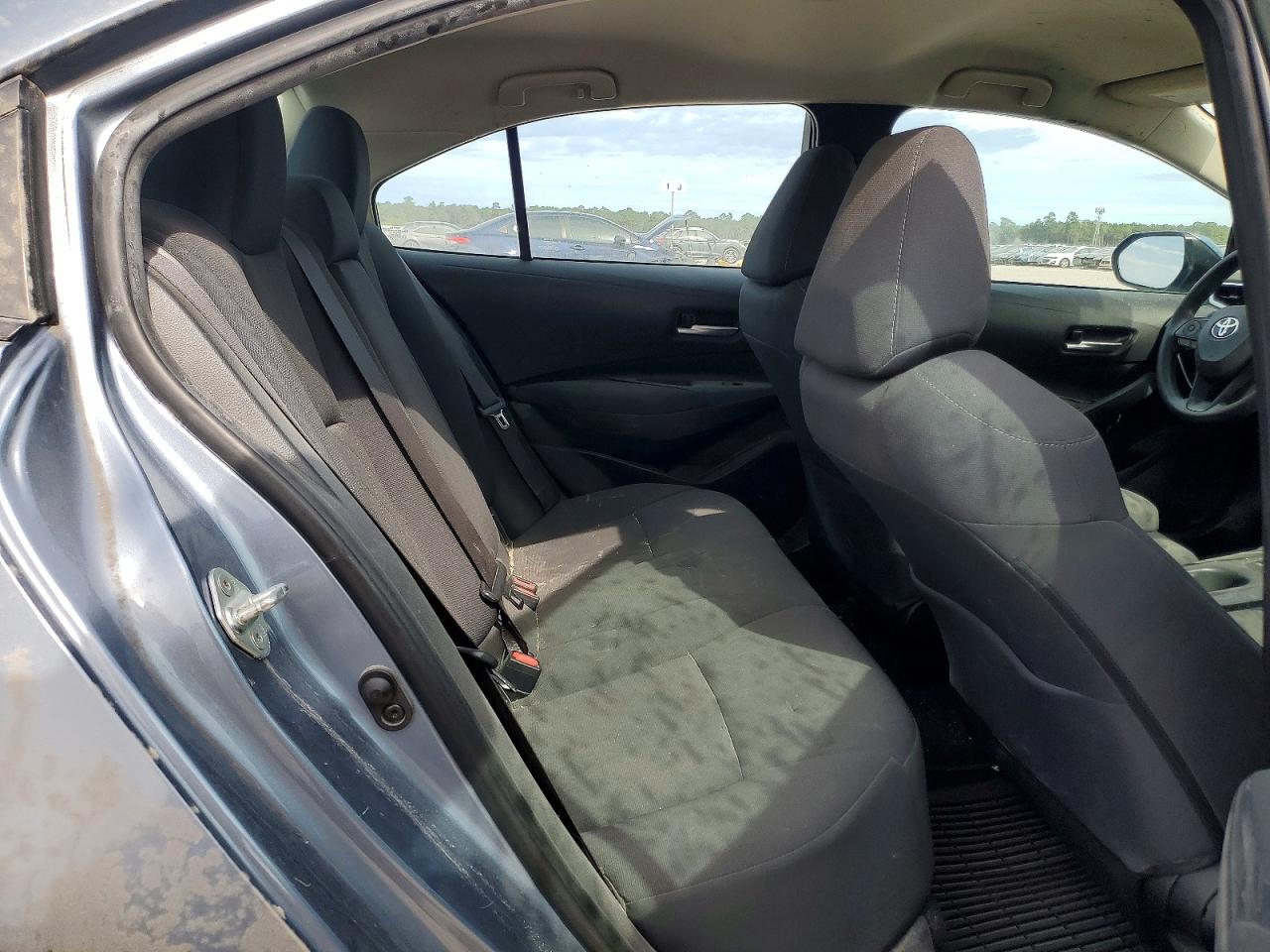 2020 TOYOTA COROLLA LE photo 10