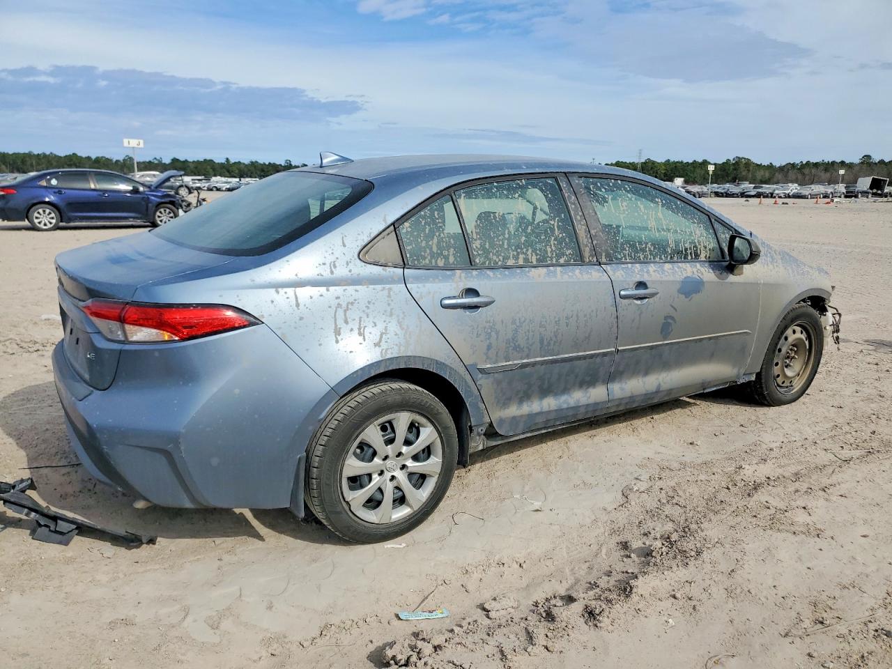 2020 TOYOTA COROLLA LE photo 3