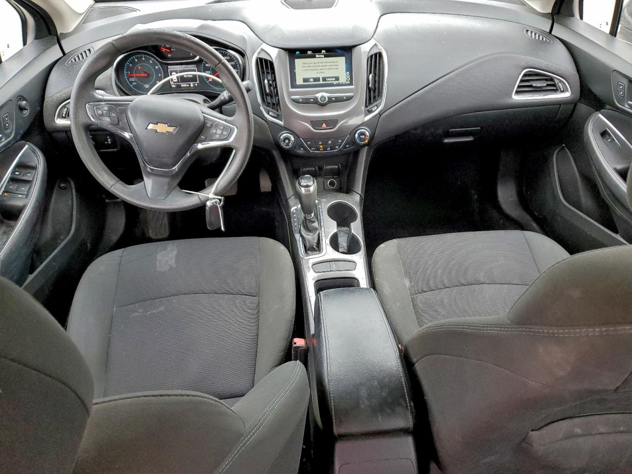 2017 CHEVROLET CRUZE LT photo 22