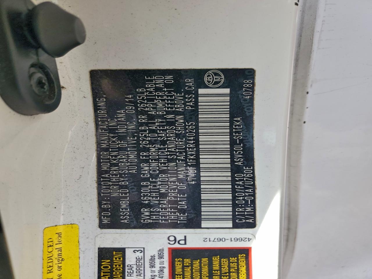 2014 TOYOTA CAMRY L photo 23