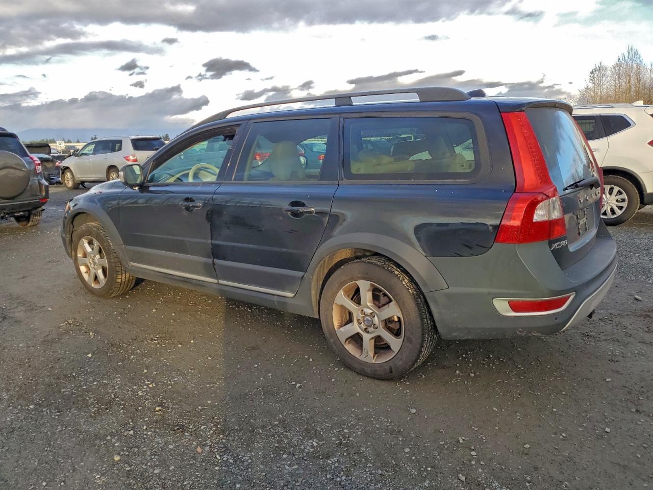 2008 VOLVO XC70 photo 2