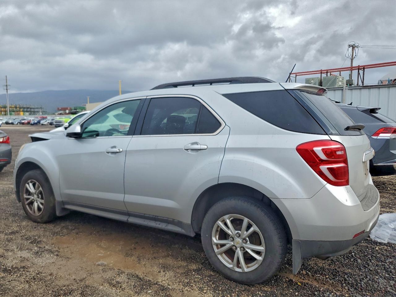 2016 CHEVROLET EQUINOX LT photo 2