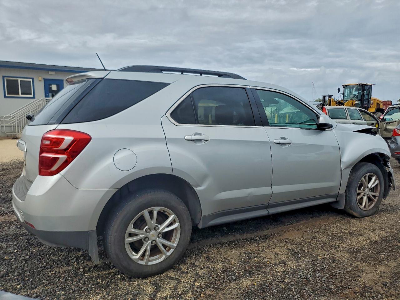 2016 CHEVROLET EQUINOX LT photo 3