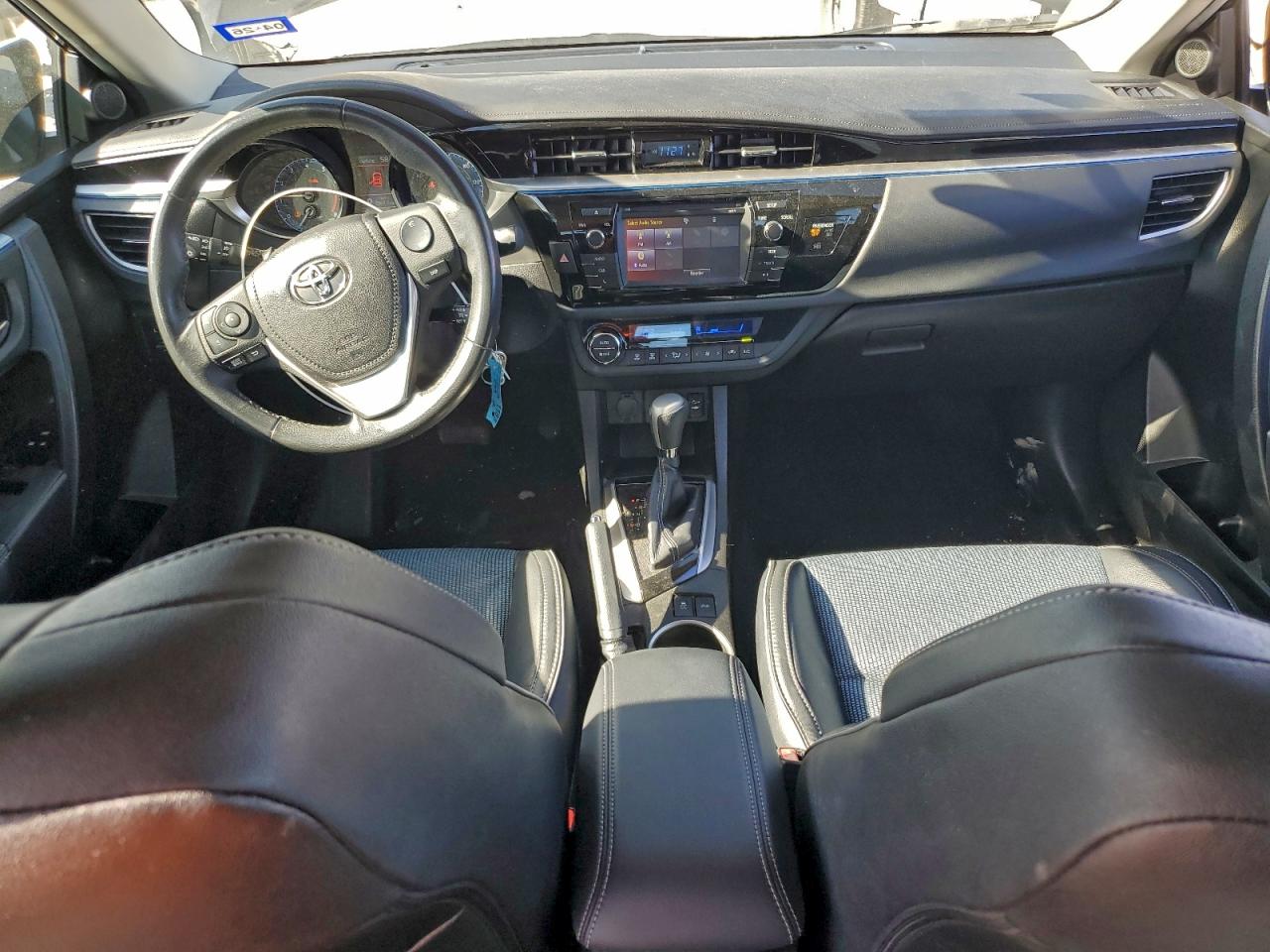 2016 TOYOTA COROLLA L photo 29