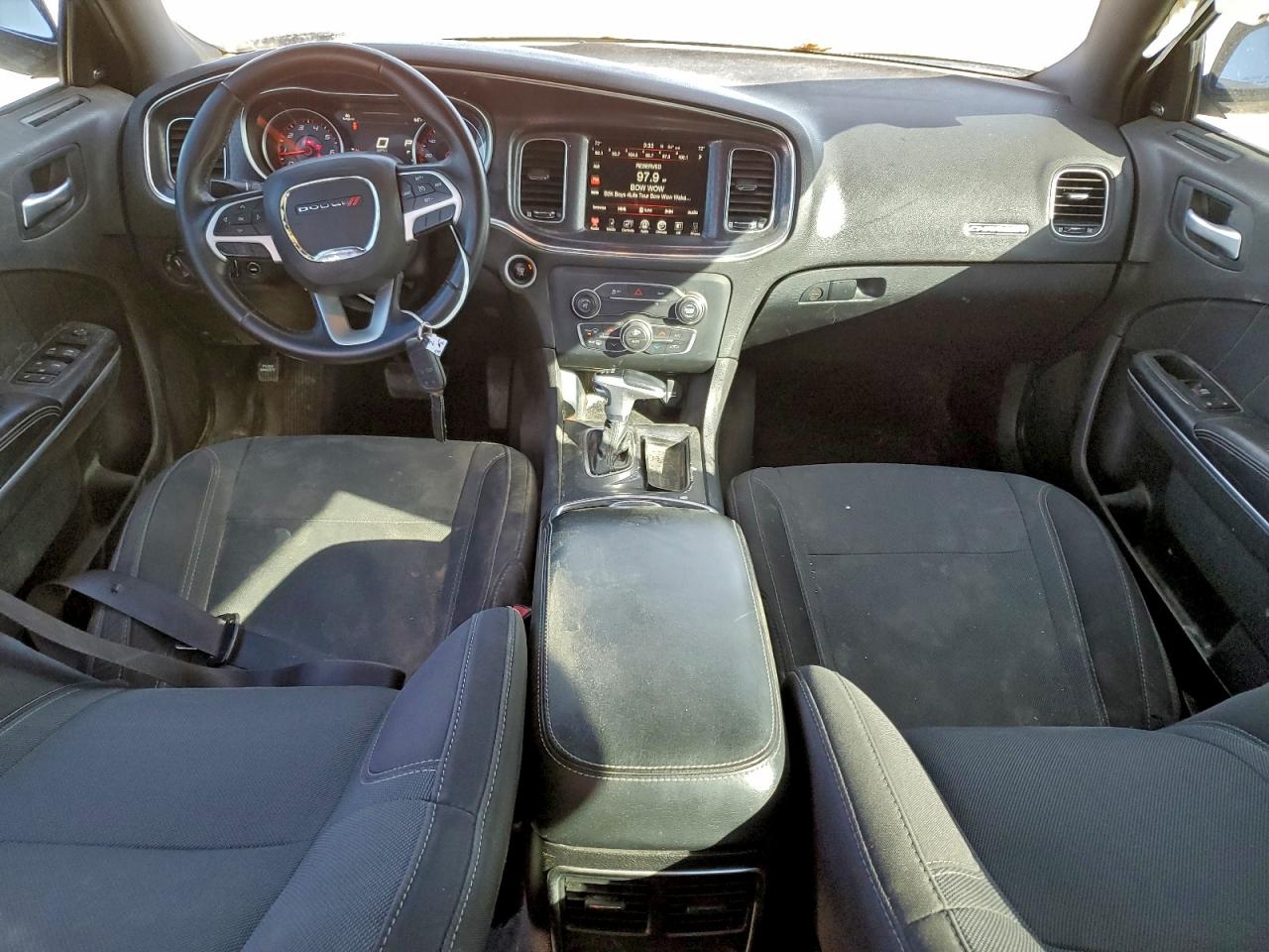 2016 DODGE CHARGER SXT photo 8