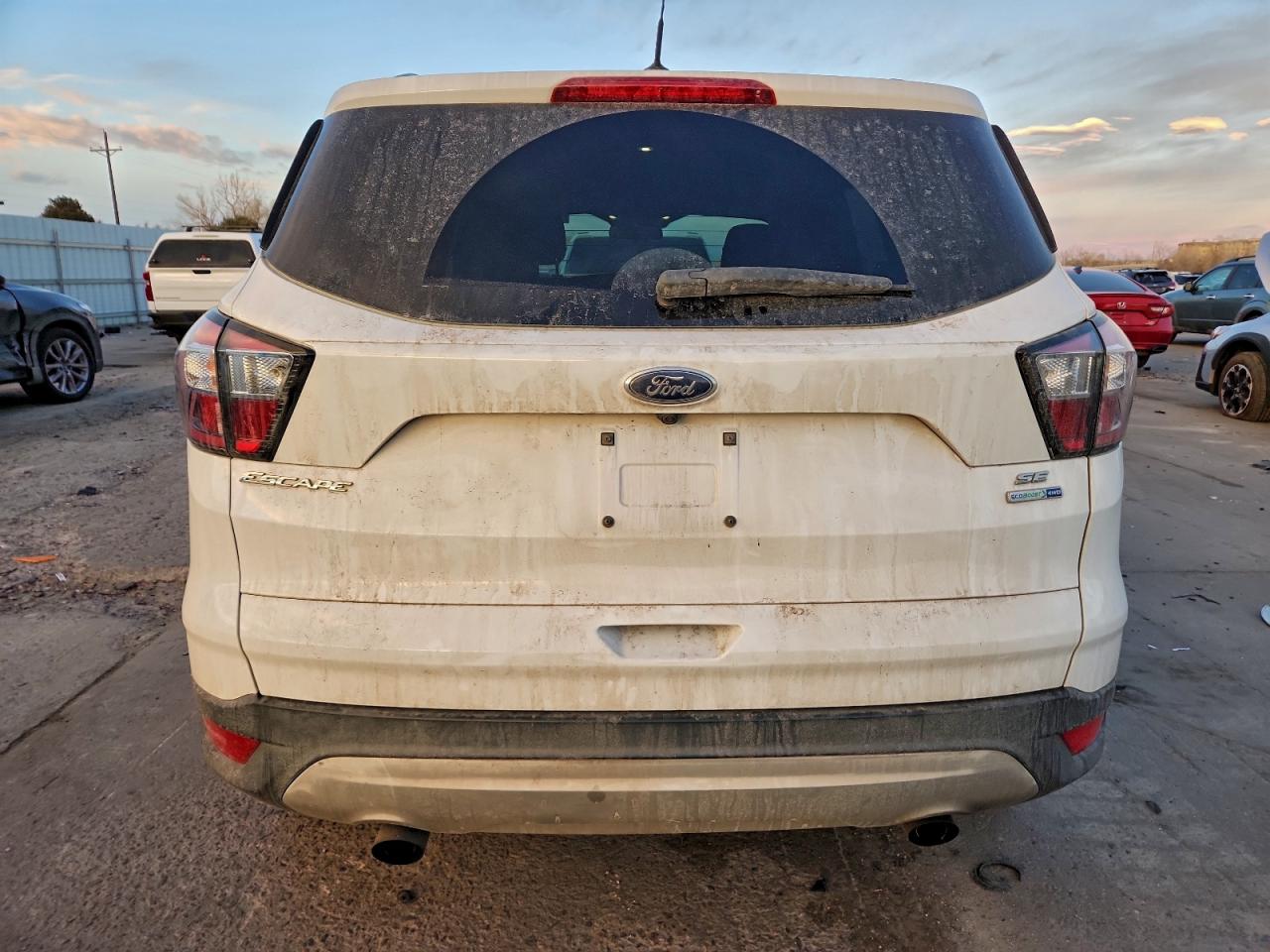 2018 FORD ESCAPE SE photo 11