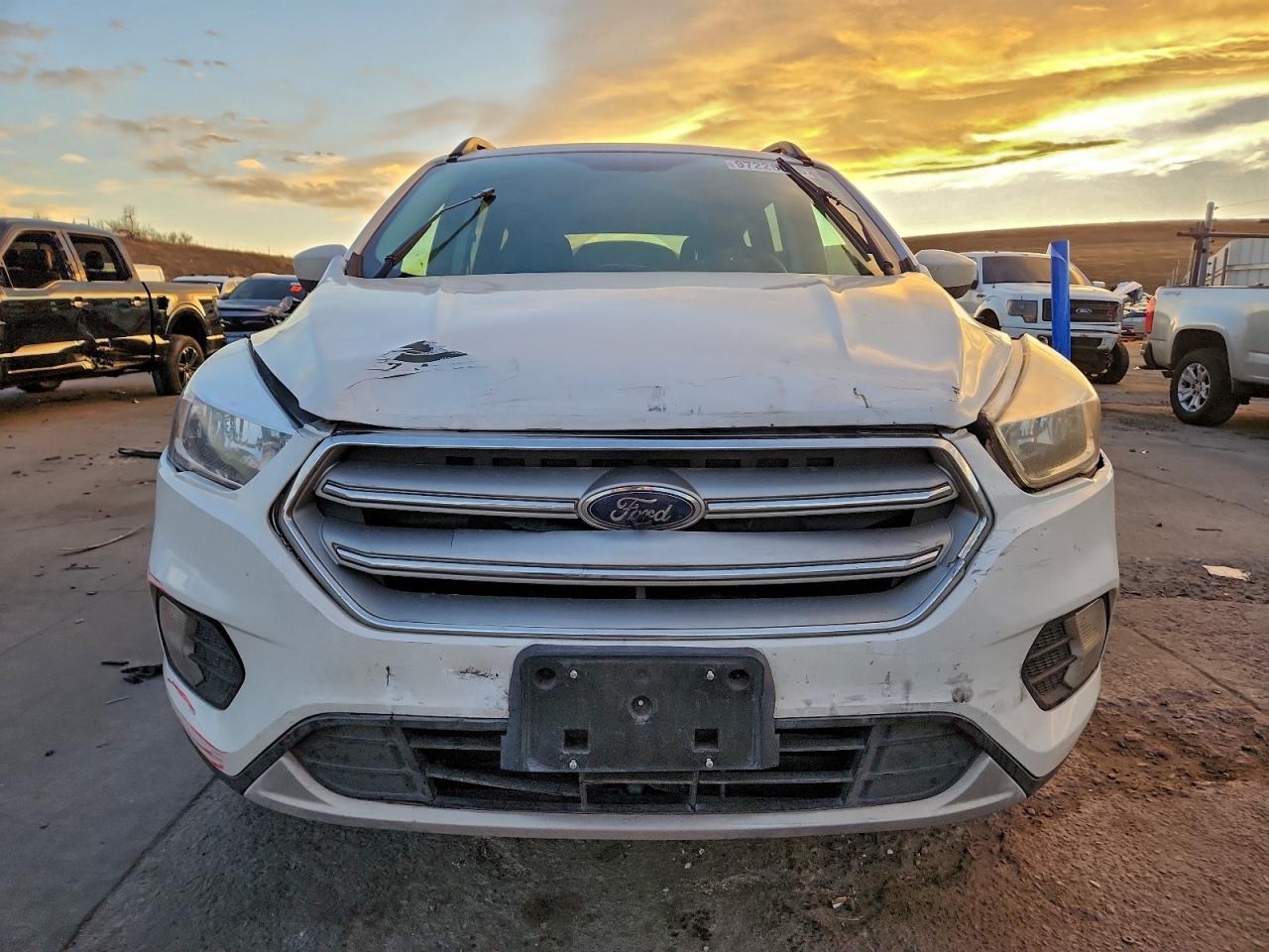 2018 FORD ESCAPE SE photo 9