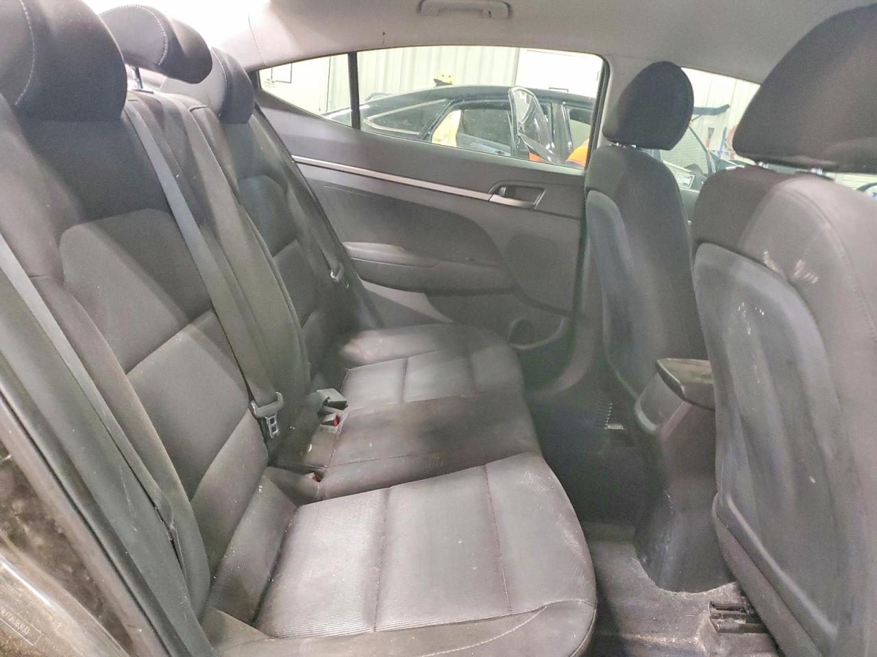 2018 HYUNDAI ELANTRA SE photo 10