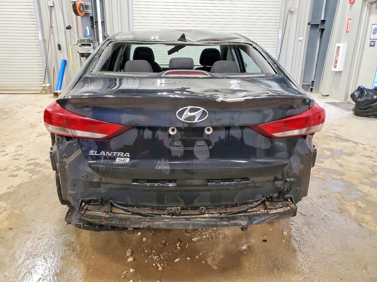 2018 HYUNDAI ELANTRA SE photo 6