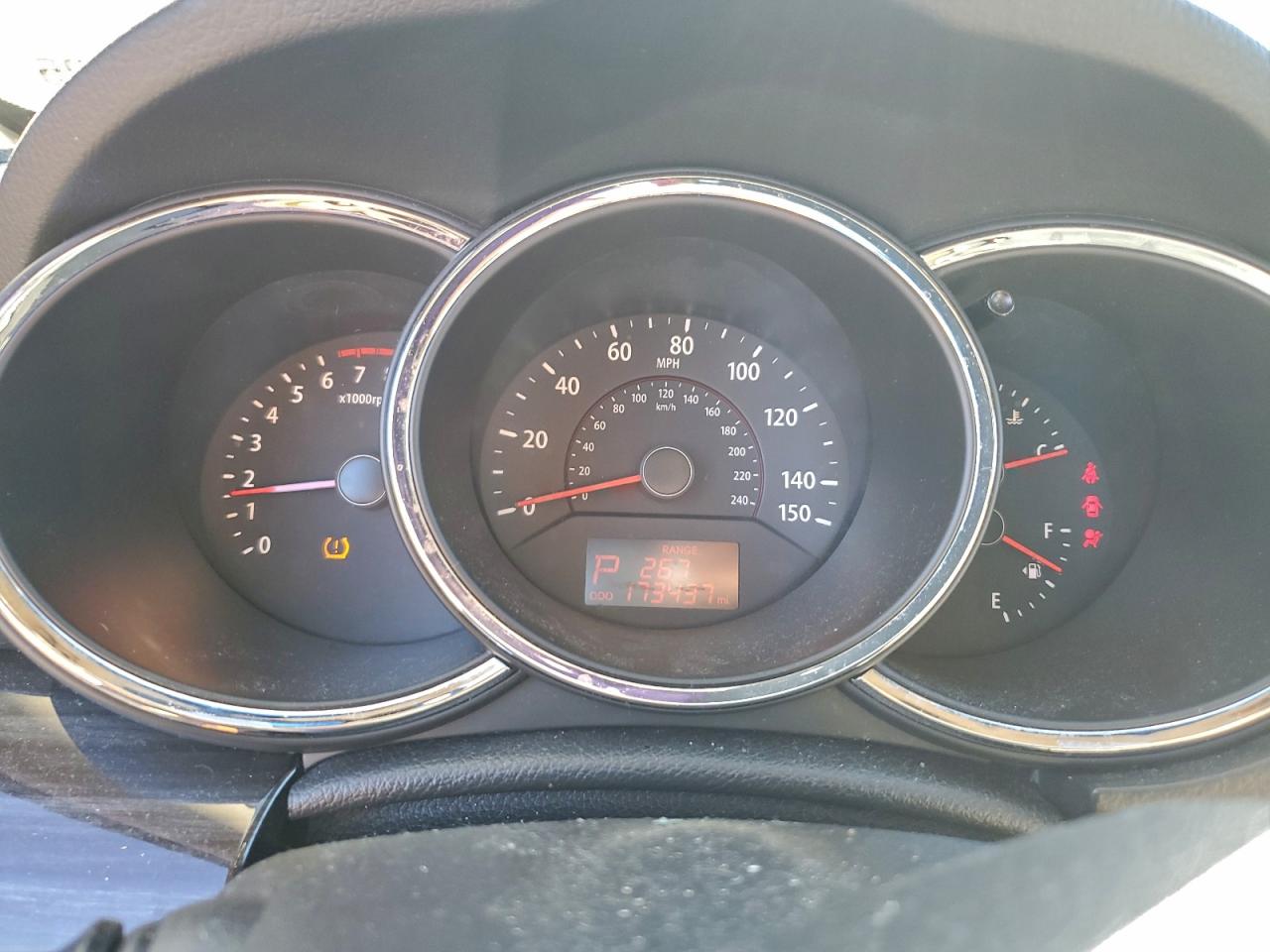2012 KIA SORENTO BASE photo 25