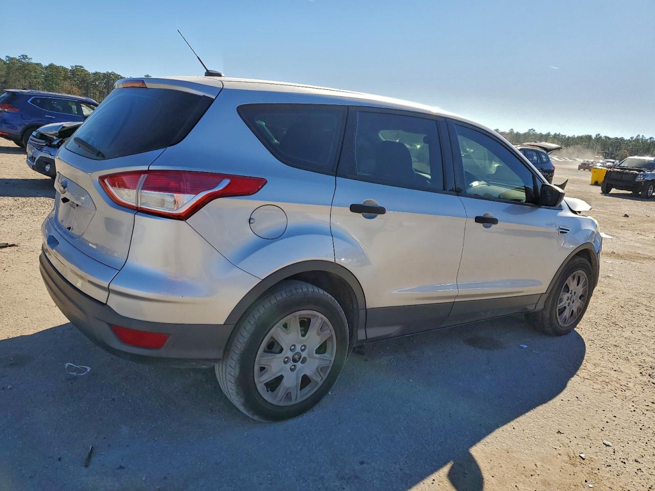 2013 FORD ESCAPE S photo 5