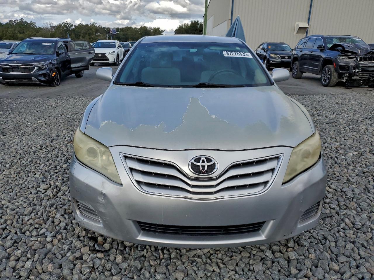 2010 TOYOTA CAMRY LE photo 5
