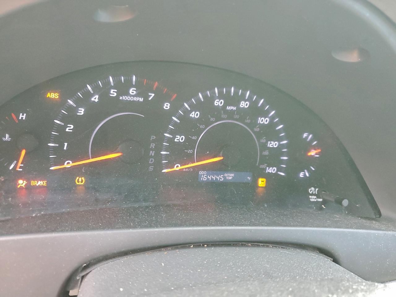 2010 TOYOTA CAMRY LE photo 9