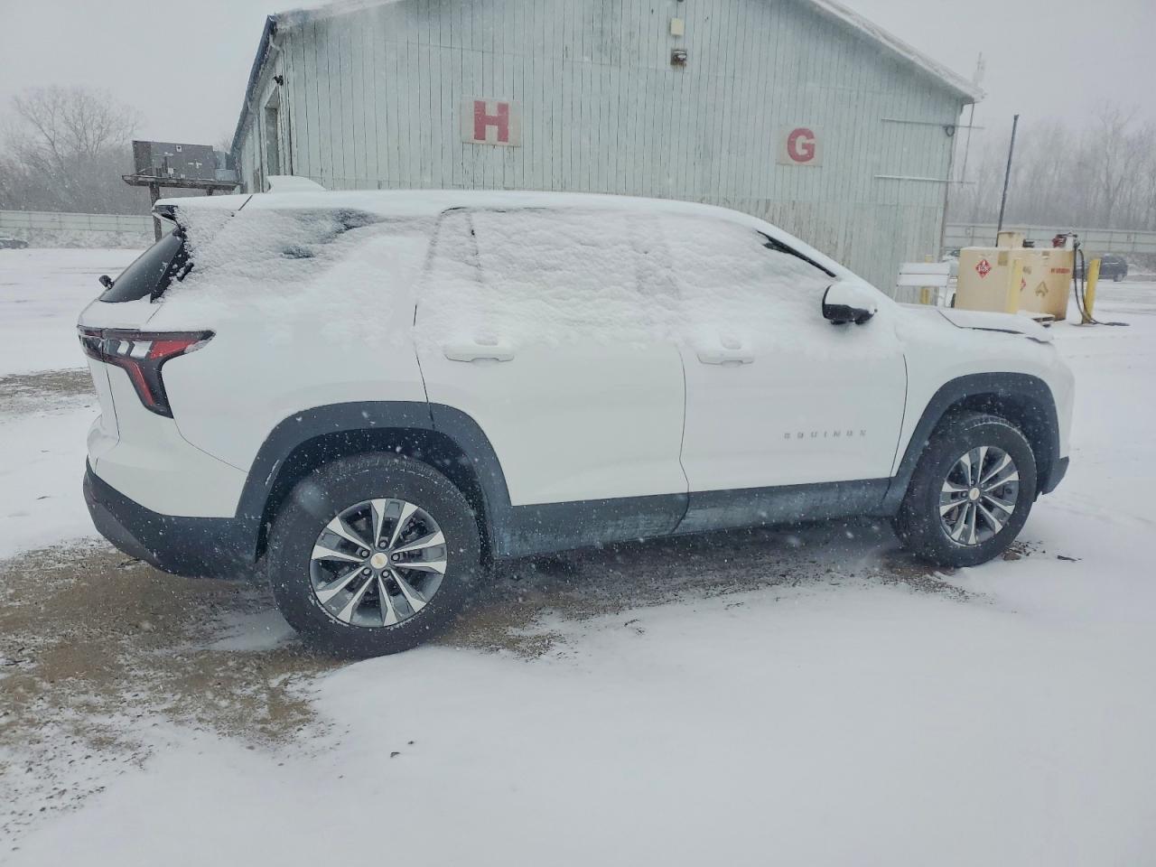 2026 CHEVROLET EQUINOX LT photo 3