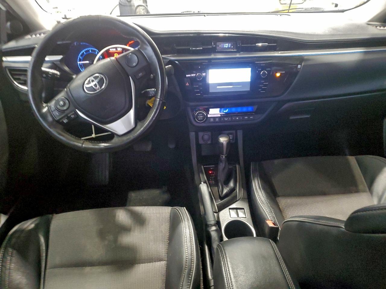2016 TOYOTA COROLLA L photo 15