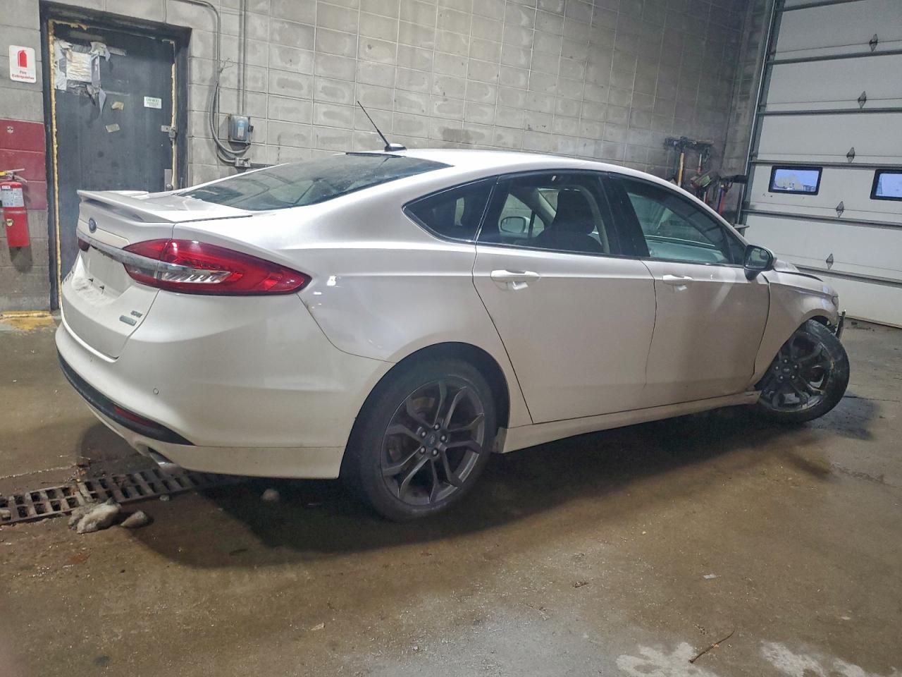 2018 FORD FUSION SE photo 3