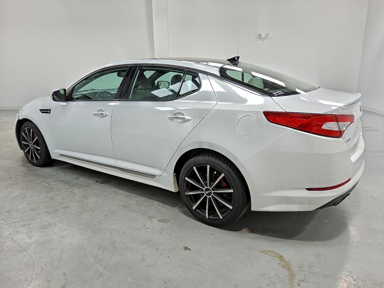 2013 KIA OPTIMA SX photo 2