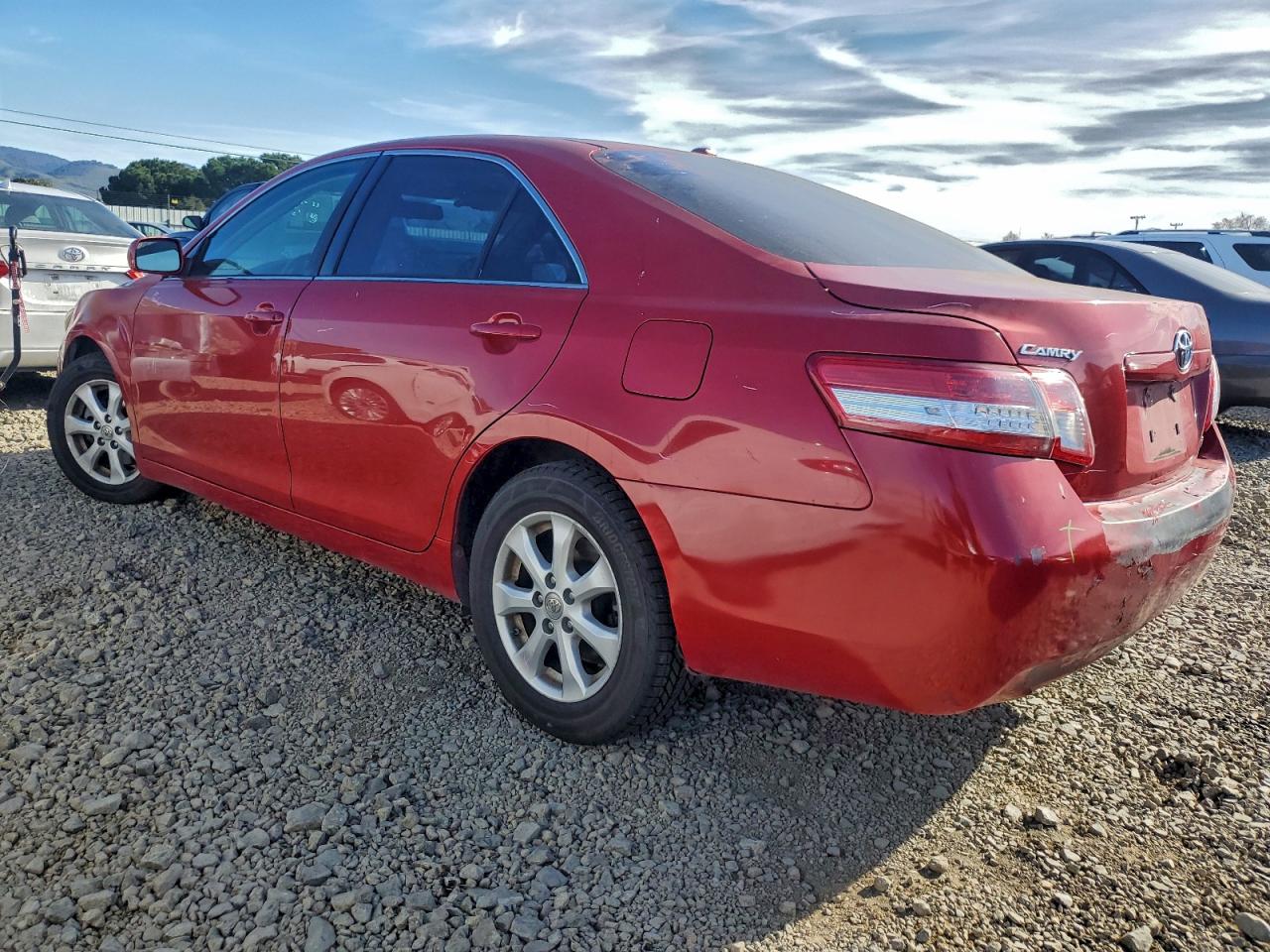 2010 TOYOTA CAMRY BASE photo 3