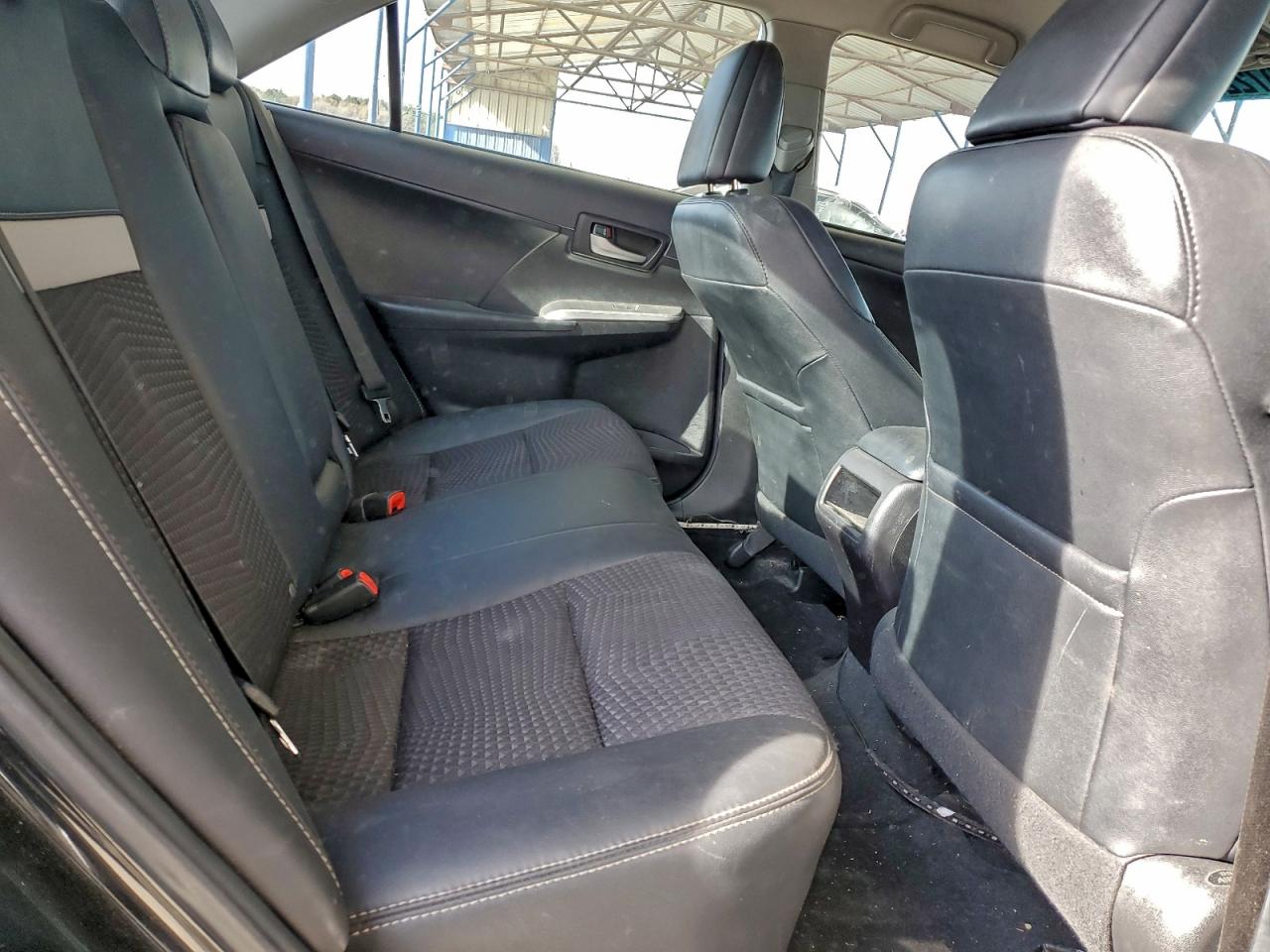 2014 TOYOTA CAMRY L photo 10