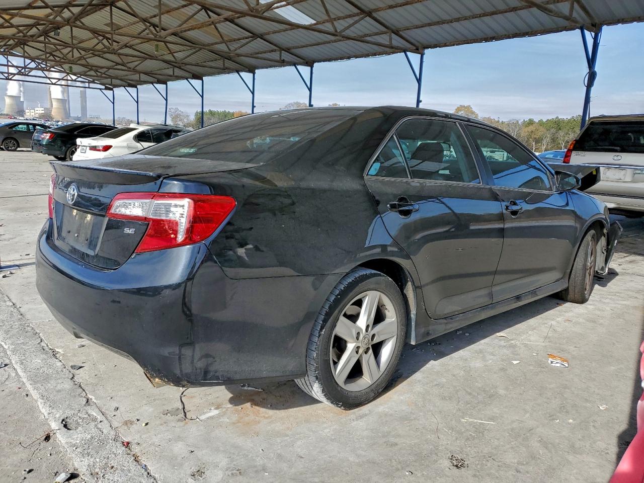 2014 TOYOTA CAMRY L photo 3