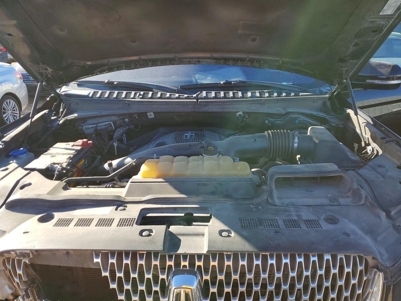 2019 LINCOLN NAVIGATOR RESERVE photo 12