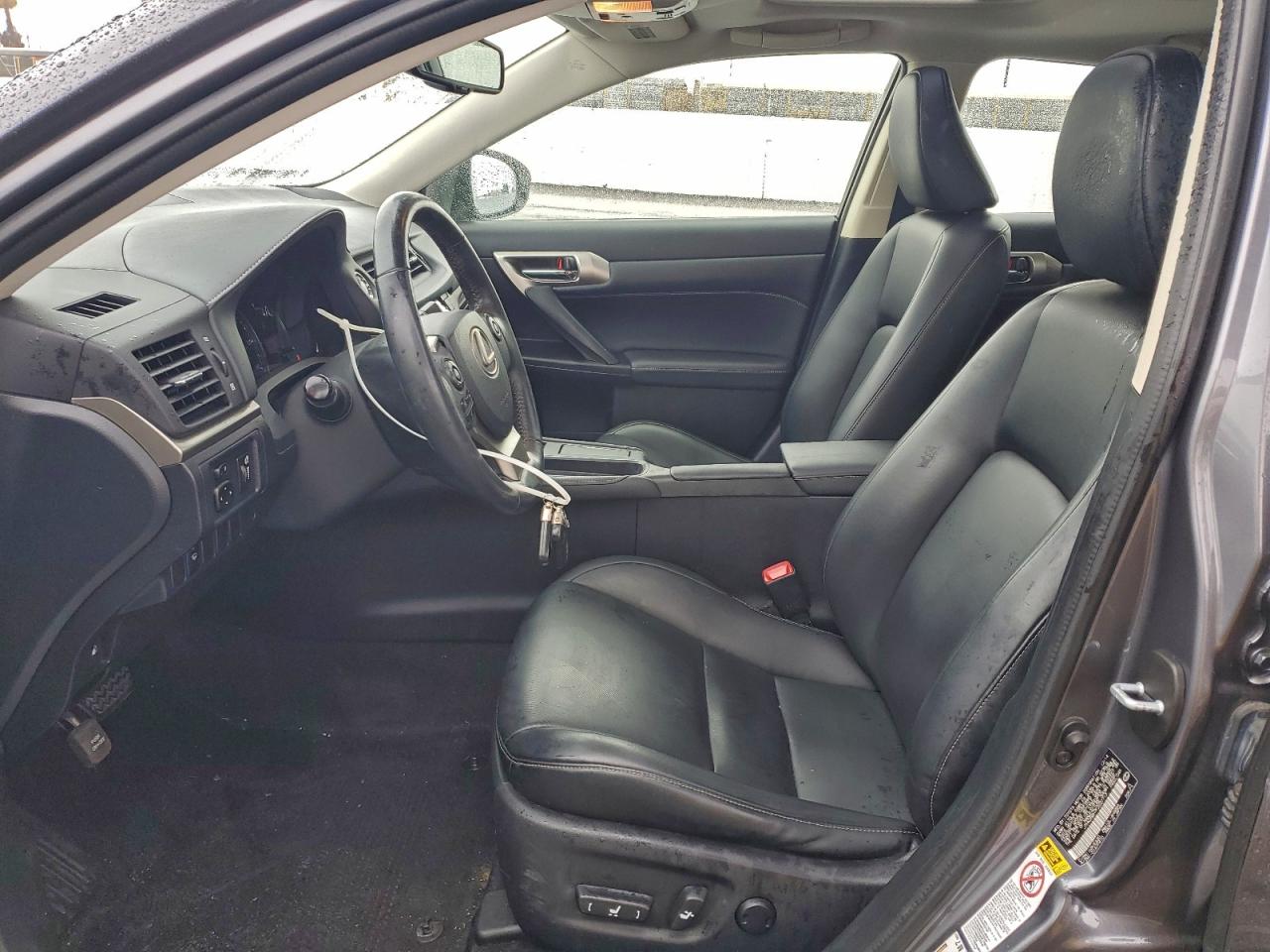 2015 LEXUS CT 200 photo 13