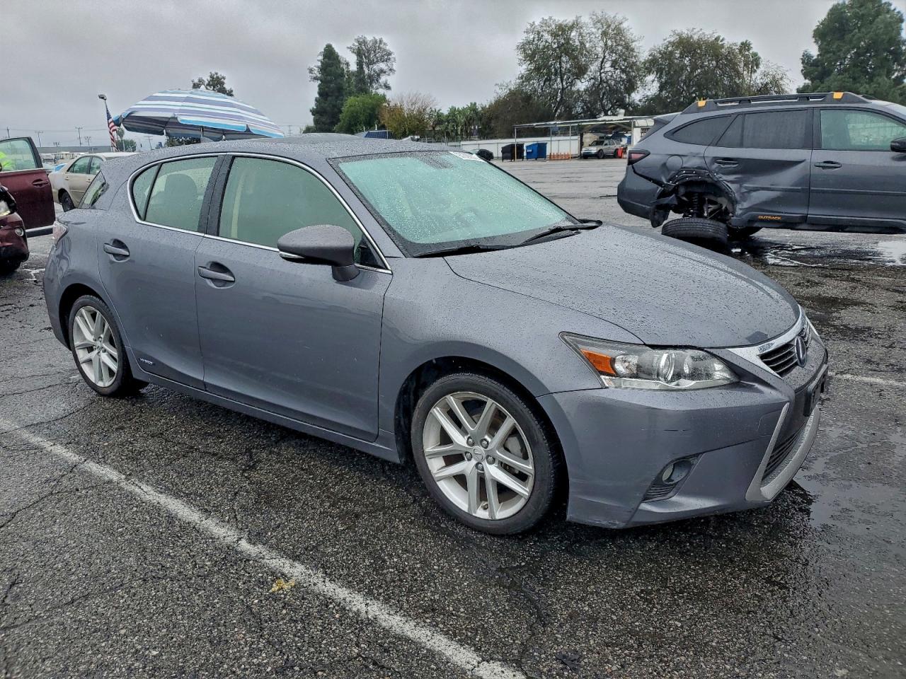 2015 LEXUS CT 200 photo 7