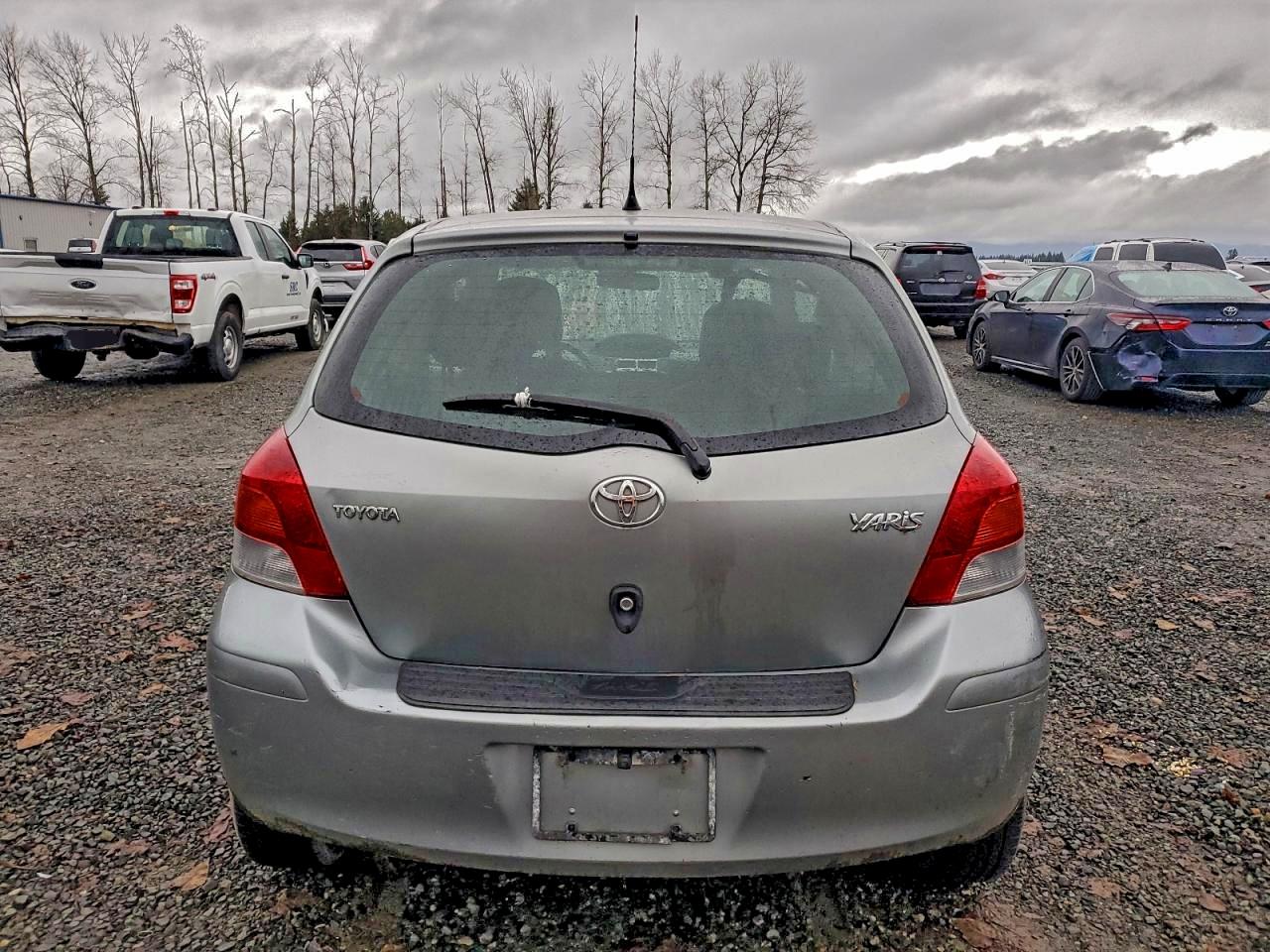 2009 TOYOTA YARIS photo 11