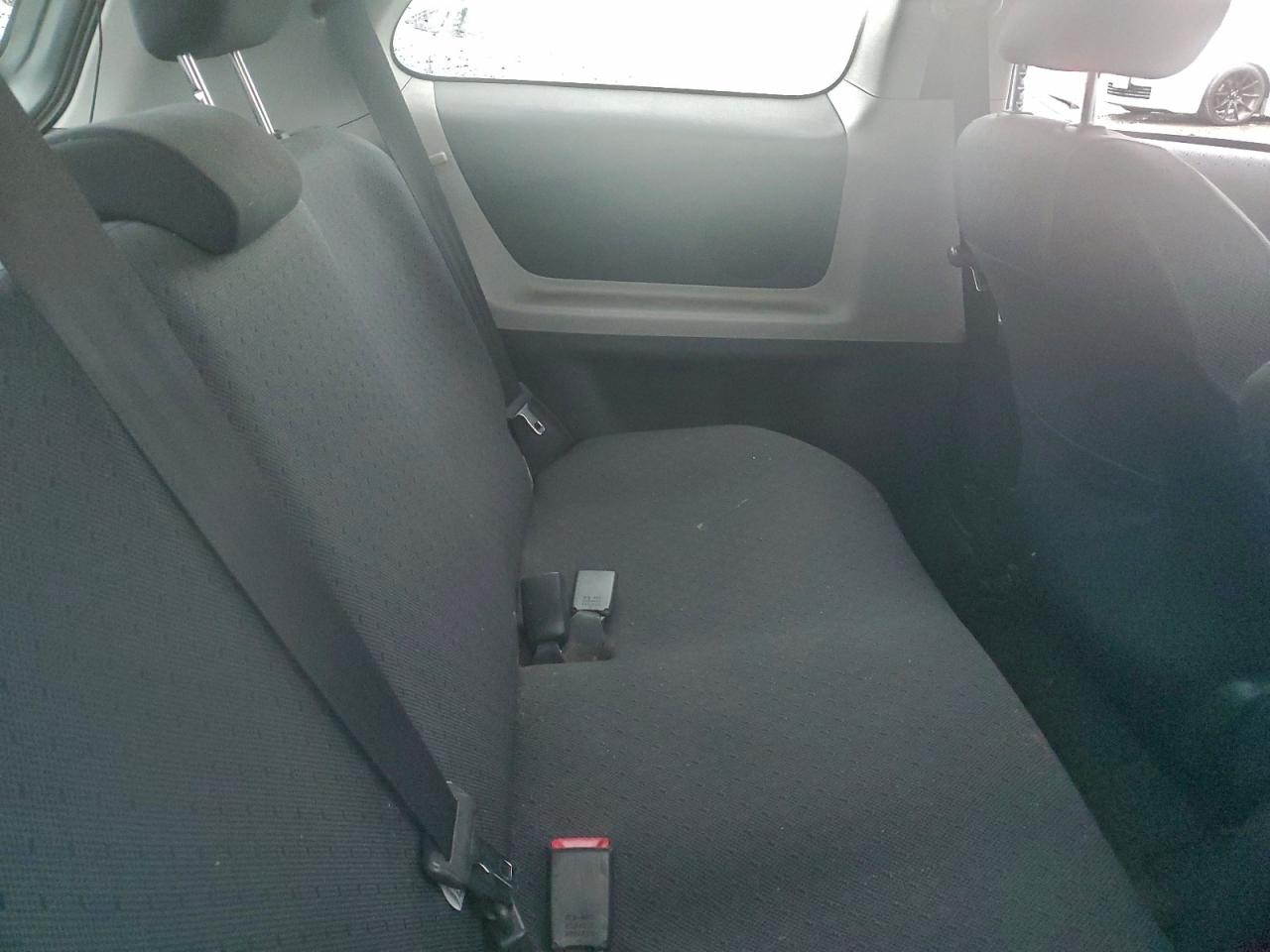 2009 TOYOTA YARIS photo 21
