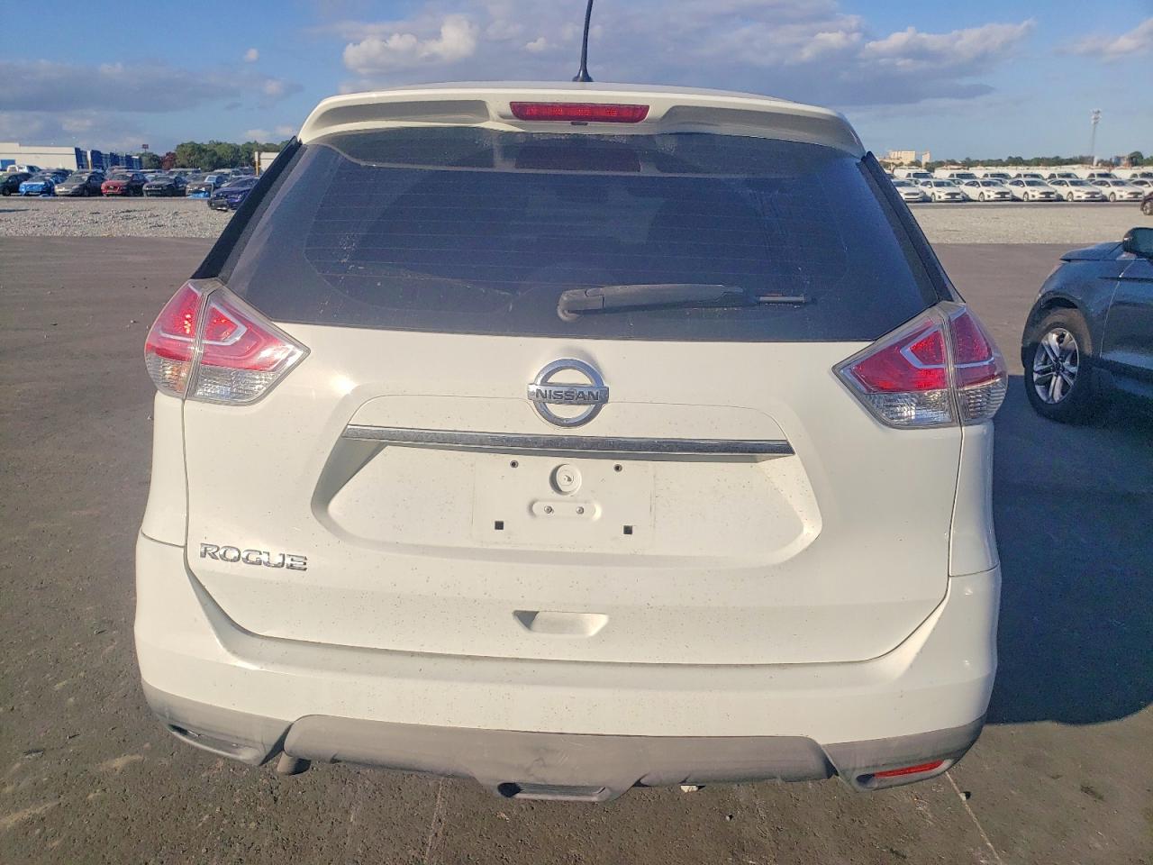 2016 NISSAN ROGUE S photo 16