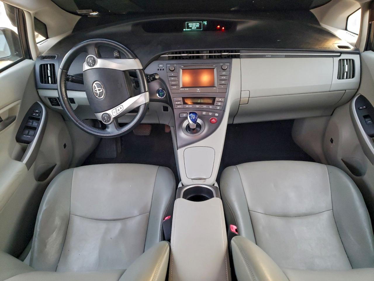2013 TOYOTA PRIUS photo 15